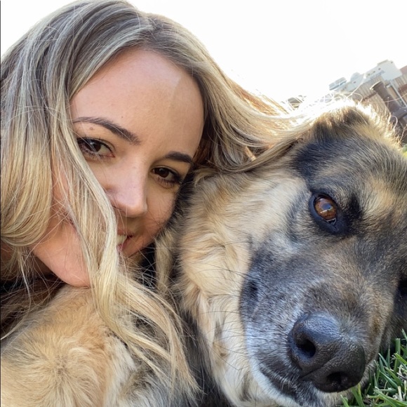 Meet your Posher, Lindsey - Picture 3 of 8